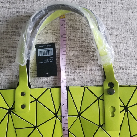 Lucky 7 Geo Bag Lime Green - Picture 7 of 16